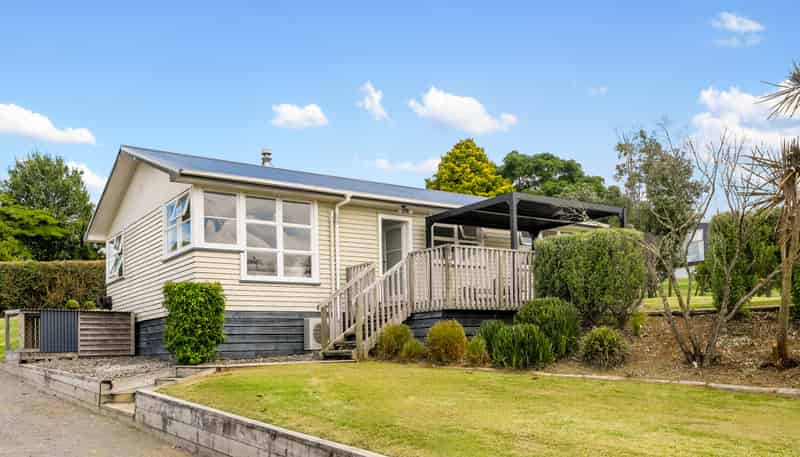 992 Highway 22, Pukekawa