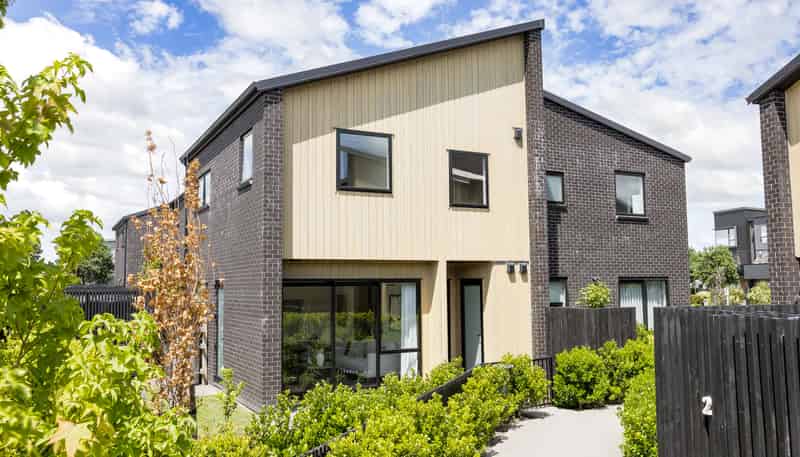 82 Glidepath Road, Hobsonville