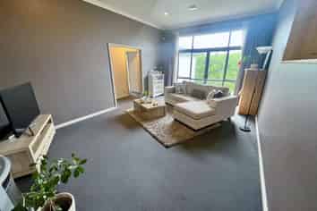 6 Archer Rayner Place, Greenhithe