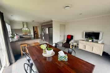 6 Archer Rayner Place, Greenhithe