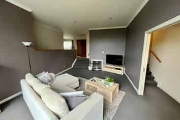 6 Archer Rayner Place, Greenhithe