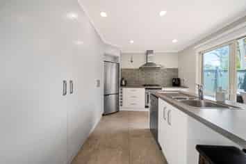 21 Santa Barbara Drive, Papamoa Beach