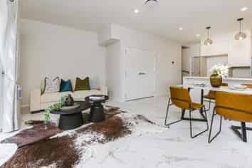 2/287 Massey Road, Mangere East