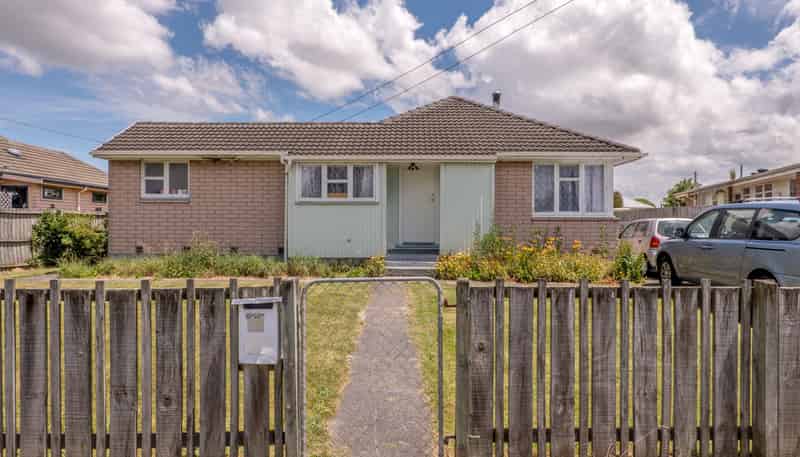 15 Lambeth Crescent, Northcote