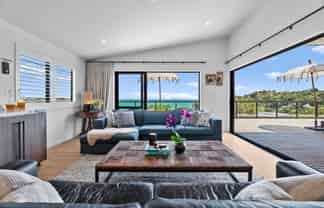 8A Park Road, Surfdale