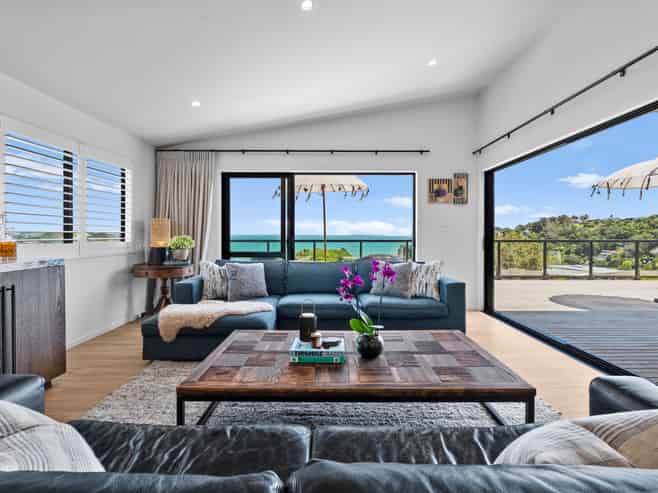 8A Park Road, Surfdale