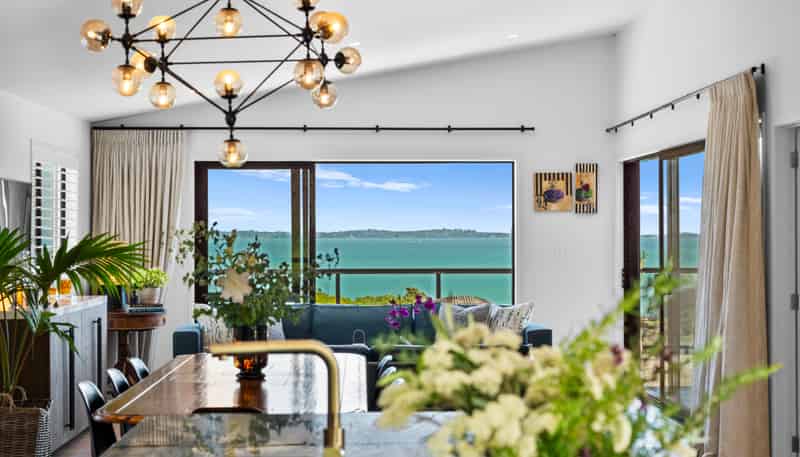 8A Park Road, Surfdale