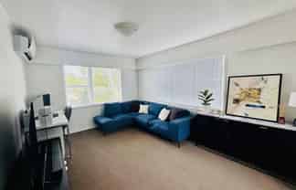 1/3 Hubert Henderson Place , Remuera