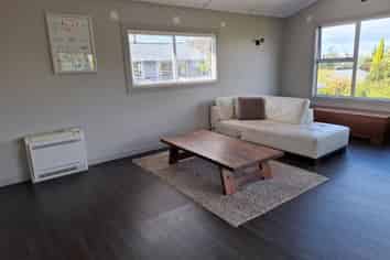 23 Puriri Crescent, Lansdowne