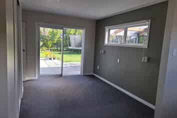 23 Puriri Crescent, Lansdowne