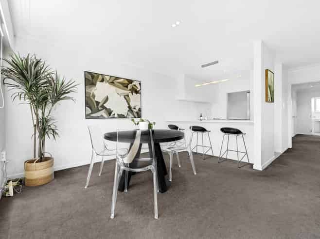 97B  Selwyn Avenue, Mission Bay