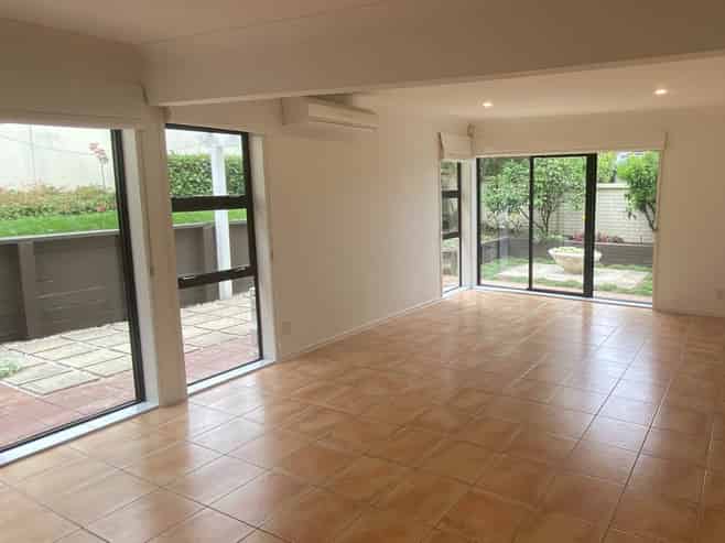 16 Campbell Road, Takapuna