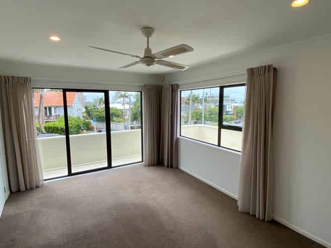 16 Campbell Road, Takapuna