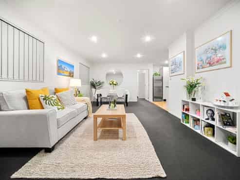 D403/ 176 Broadway, Newmarket