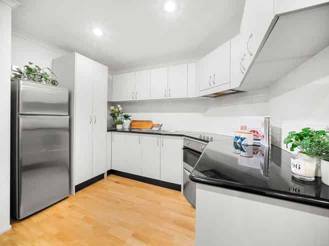 D403/ 176 Broadway, Newmarket