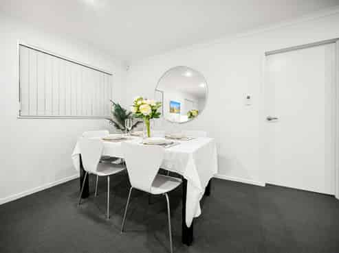 D403/ 176 Broadway, Newmarket