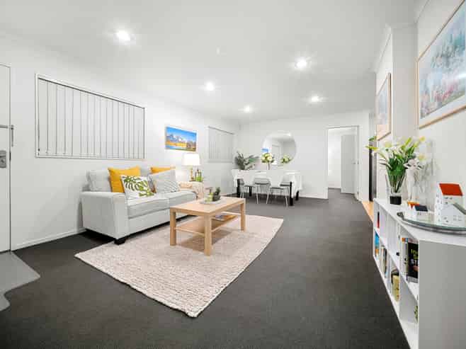 D403/ 176 Broadway, Newmarket