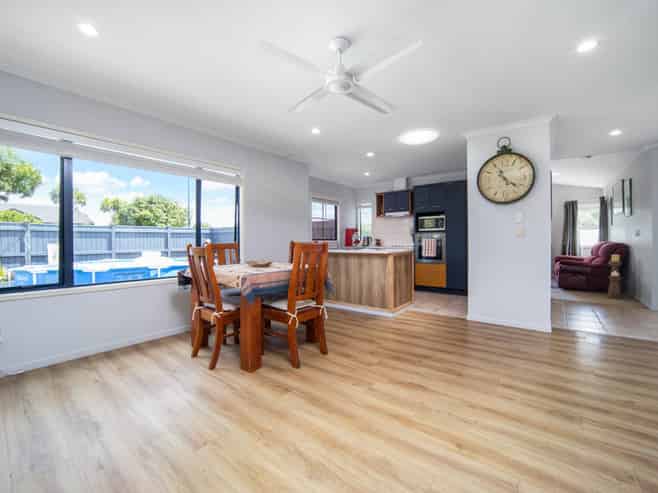 46 Hillwell Drive, Henderson