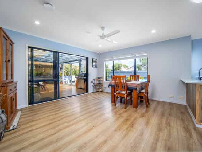 46 Hillwell Drive, Henderson