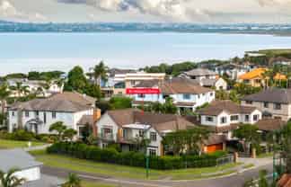 30 Waikura Drive, TE ATATU PENINSULA