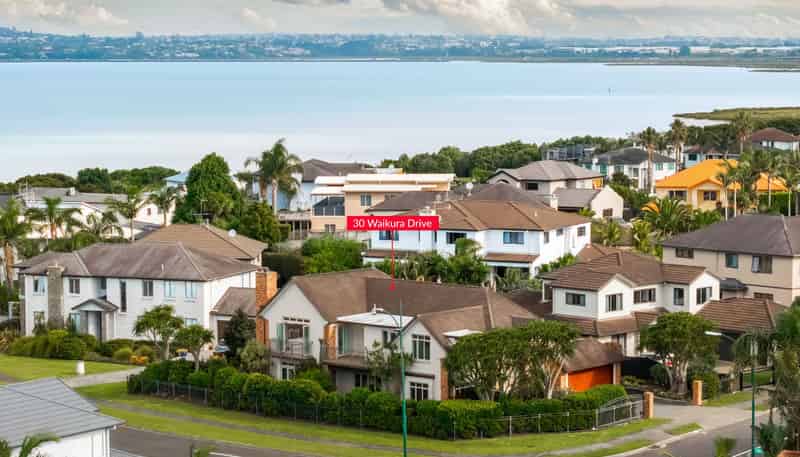 30 Waikura Drive, TE ATATU PENINSULA