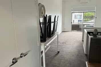 8/3 Ngahura Street, Eden Terrace