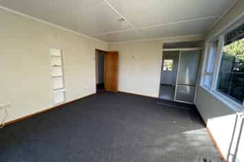 2/12 Cornwall Place , Stoke