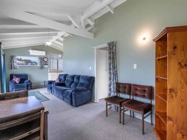 16 Havelock Street, Riverton