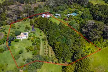 206 Old School Road, MAUNGAKARAMEA