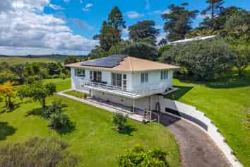 206 Old School Road, MAUNGAKARAMEA