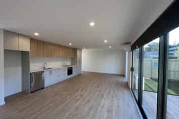 2/142 Milton Street, Somerfield