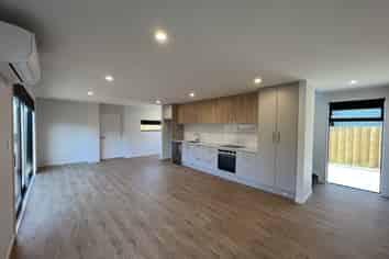 2/142 Milton Street, Somerfield