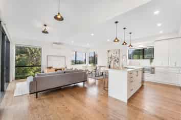 339 Ridge Road, Paremoremo