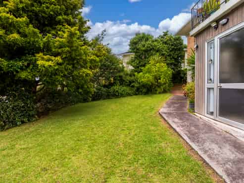 4 Ayton Drive, Totara Vale