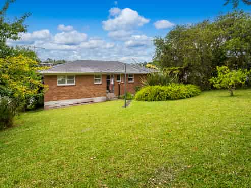 4 Ayton Drive, Totara Vale