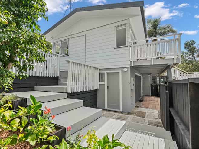 11 Alidade Place, Massey