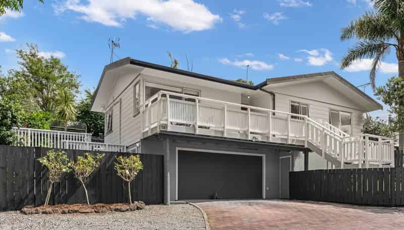 11 Alidade Place, Massey