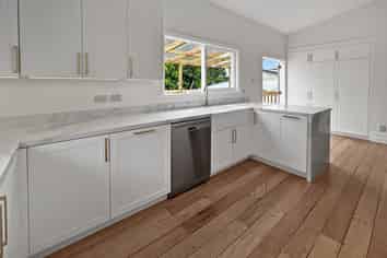 125 Vauxhall Road, Devonport