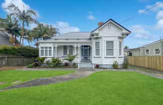 125 Vauxhall Road, Devonport