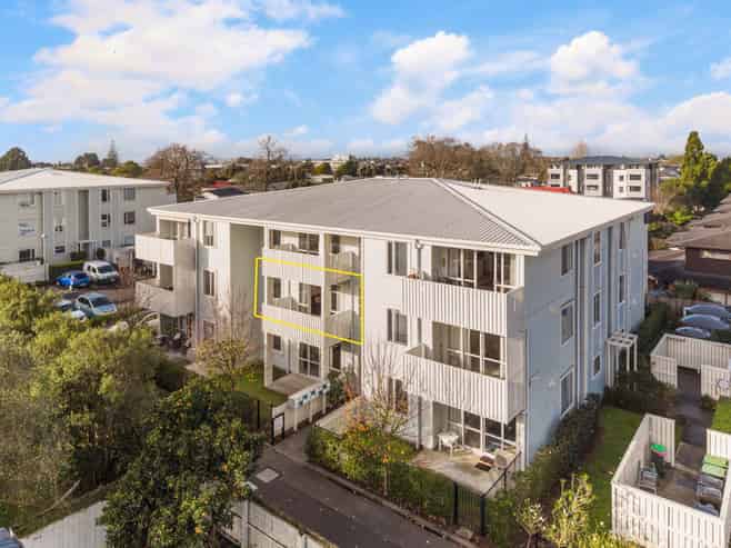 104/21 A Swanson Road, Henderson