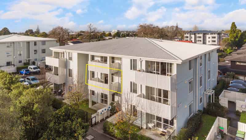 104/21 A Swanson Road, Henderson