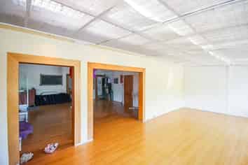Versatile Albany Studio - Available Now