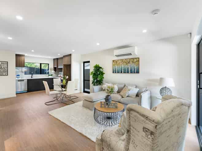 2/142 Great South Road, Manurewa