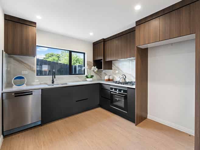 2/142 Great South Road, Manurewa