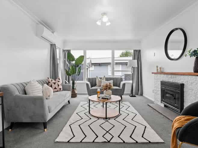 16 Manapouri Place, Glenview