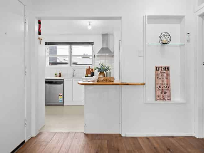 16 Manapouri Place, Glenview