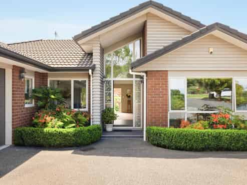 104 Waterside Drive, Pyes Pa