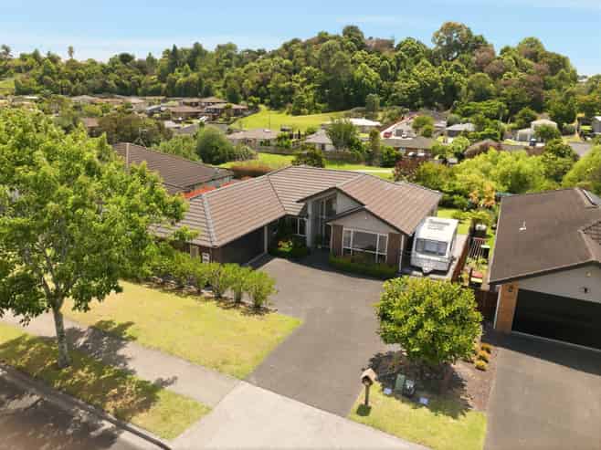 104 Waterside Drive, Pyes Pa