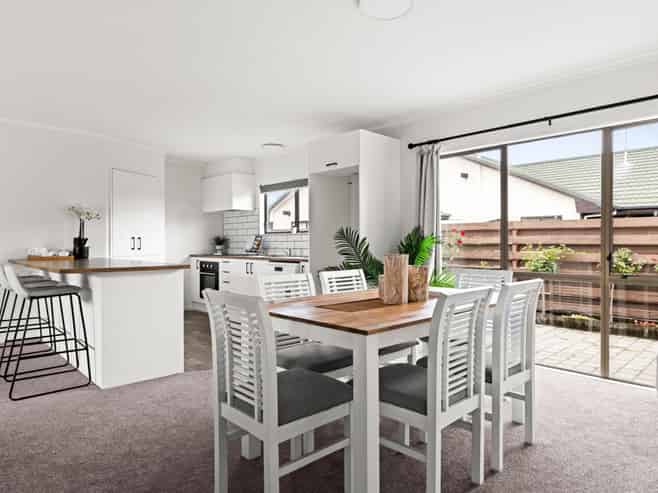 35 Townshend Crescent, Greenmeadows