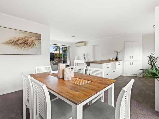 35 Townshend Crescent, Greenmeadows